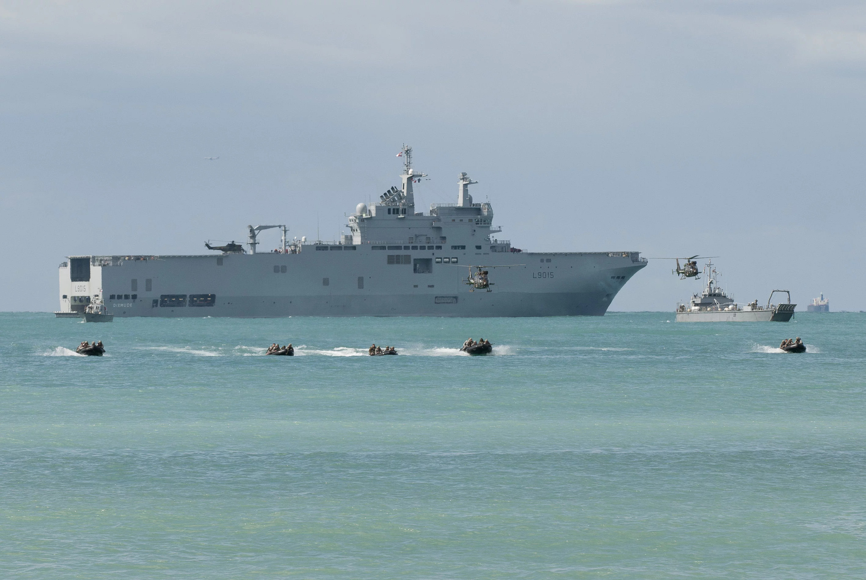Le Dixmude durant l’exercice « Cèdre Bleu », au Liban, en mars 2012
