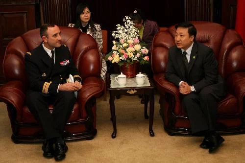 Accueil par les autorités Chinoises