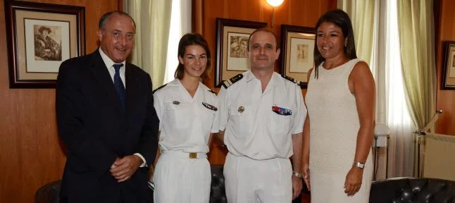 Le commandant du Beautemps-Beaupré reçu par la conseillère aux relations internationales du Cabildo de Ténérife