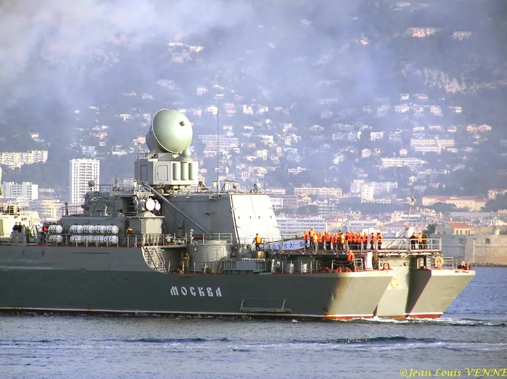 Arrivée Ã  toulon du croiseur Russe Moskva