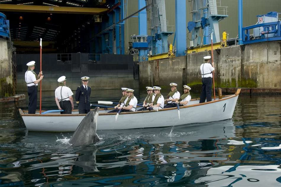 Jean Floch, lors de la cérémonie de débarquement du commandant de la base de l’Ile-Longue
