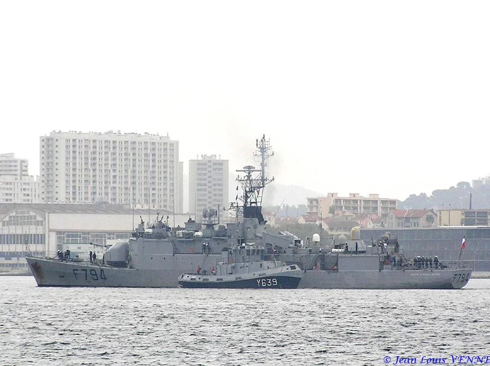 L’aviso EV Jacoubet rentre à Toulon