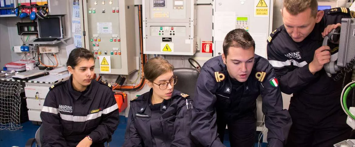 Coopération franco-italienne pour le Forbin au large de Toulon