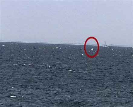 Le missile IDAS sort de l'eau