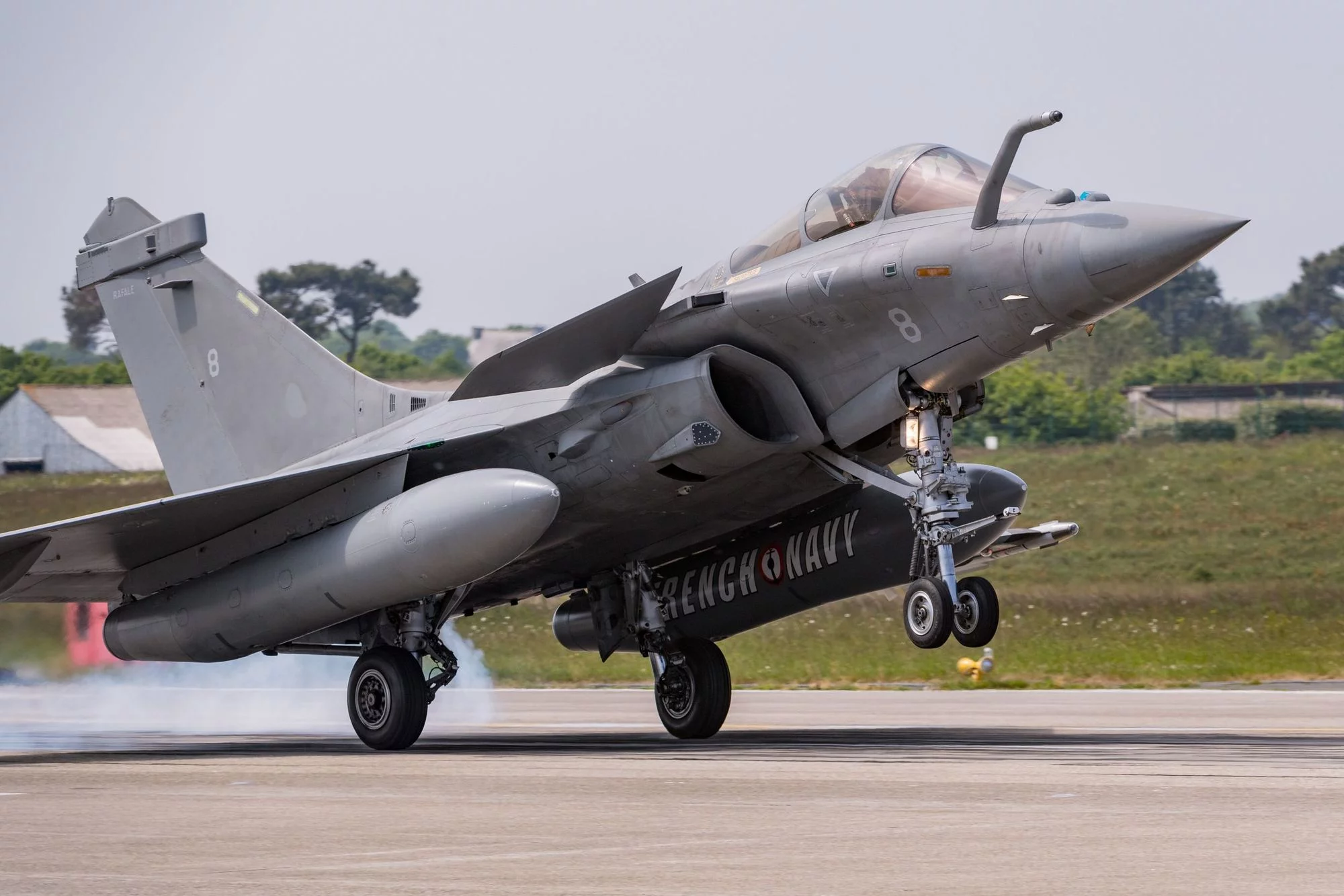 Un Rafale Marine se pose à Landivisiau après la mission Chesapeake 2018