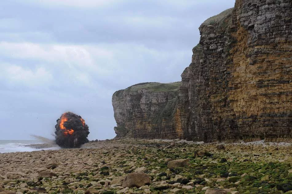Déminage à la pointe du Hoc (Calvados)