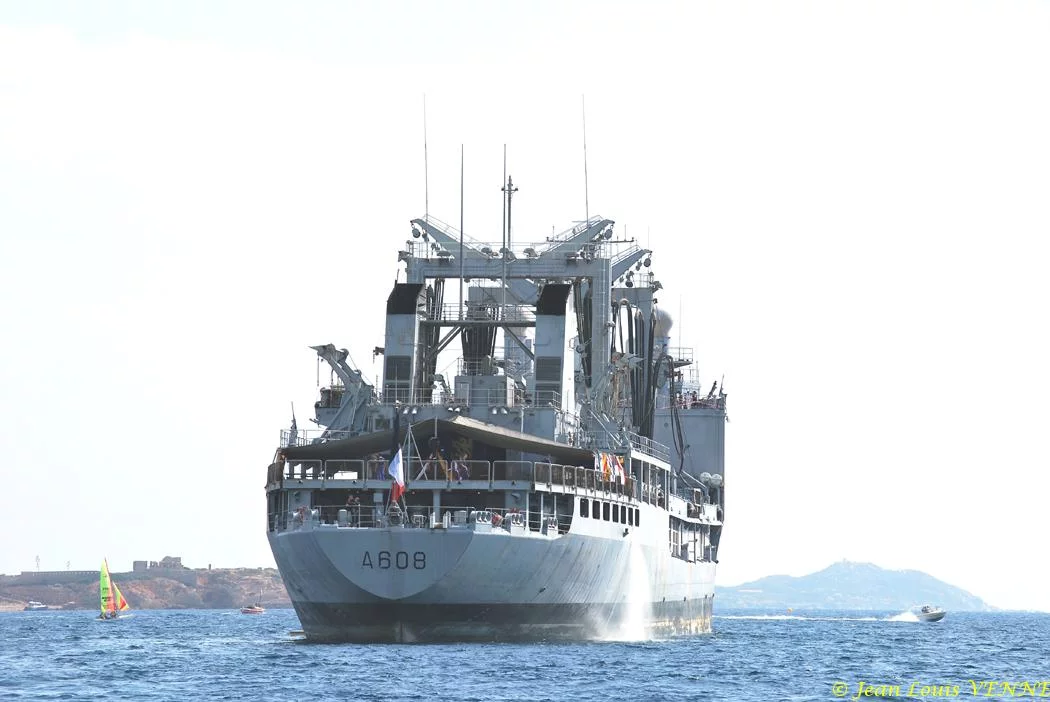 Le BCR Var au mouillage en rade de Bandol