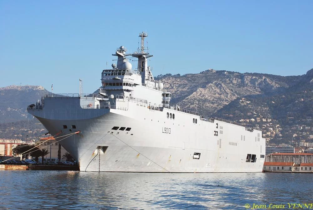 Le Mistral au quai d'honneur