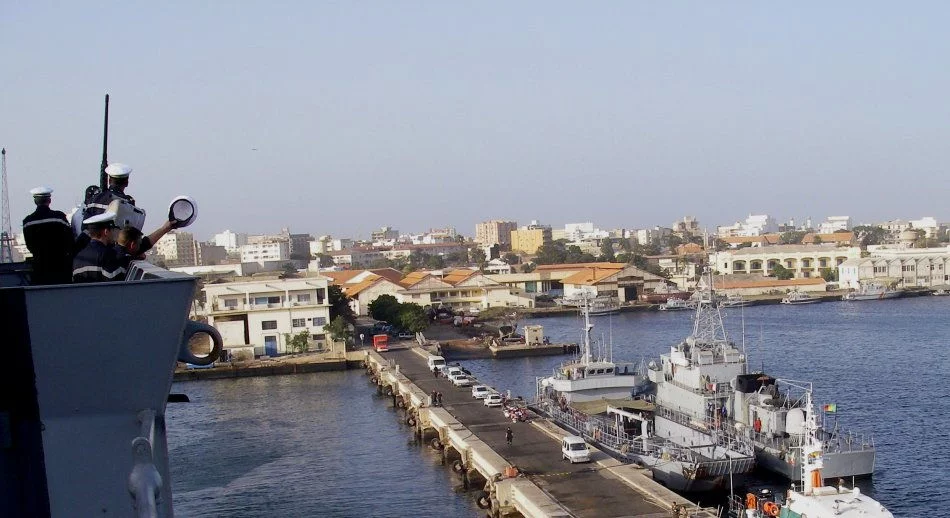 Le Jules Verne quitte Dakar