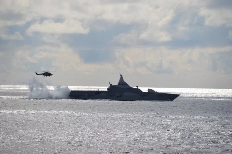 Le Härnösand, une corvette furtive suédoise de la classe Visby