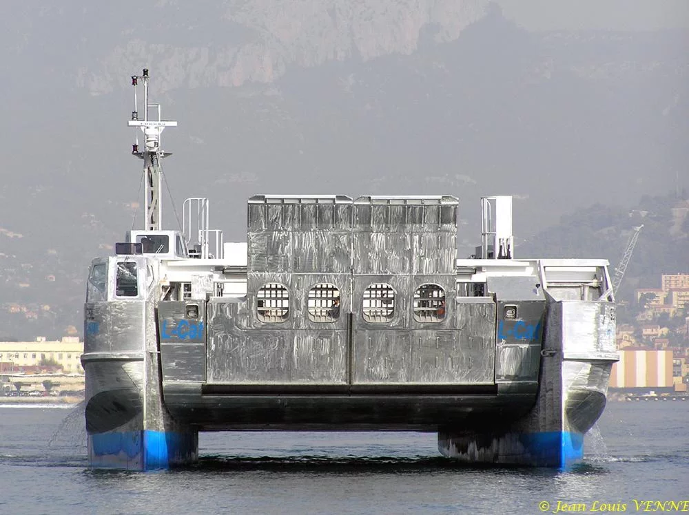 Le nouveau catamaran de débarquement de la CNIM