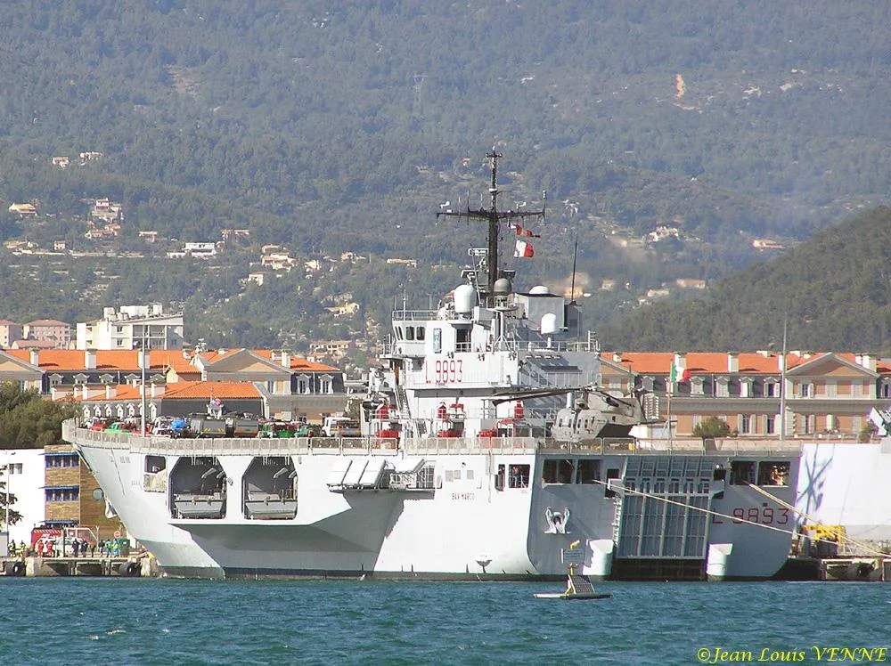Le San Marco Ã  quai Ã  Toulon