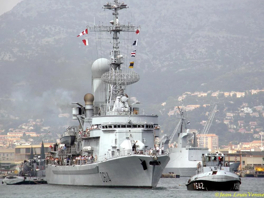 Départ de la frégate Cassard