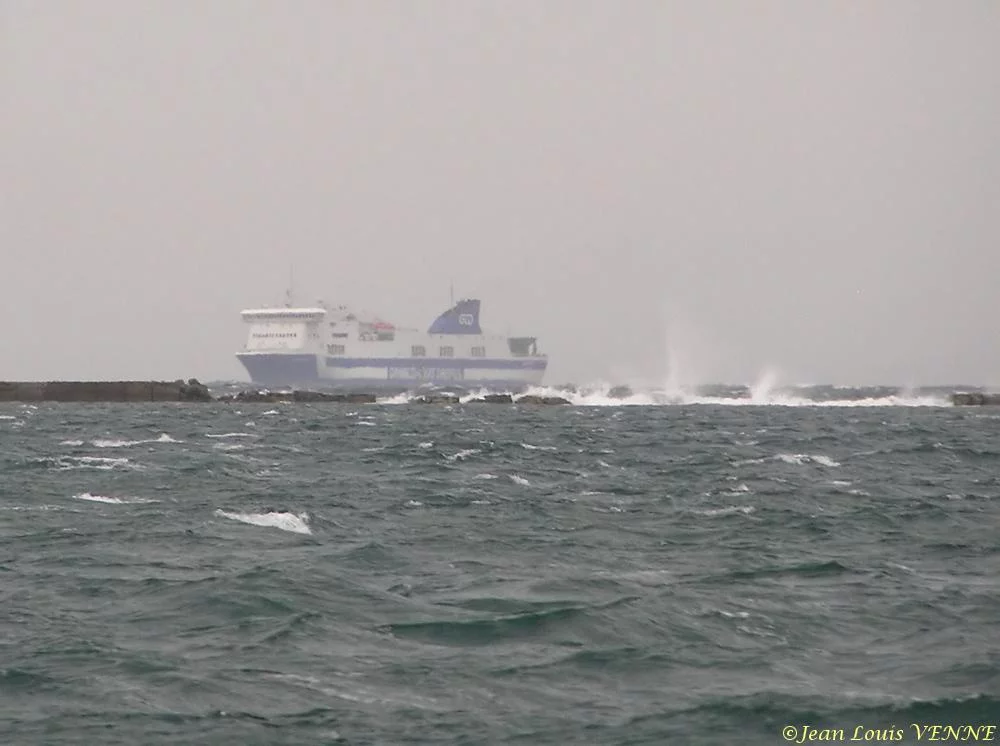 La digue qui protÃ¨ge la rade de Toulon