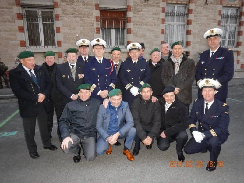 Le nouvel évêque de Châlons-en-Champagne, entouré de ses amis