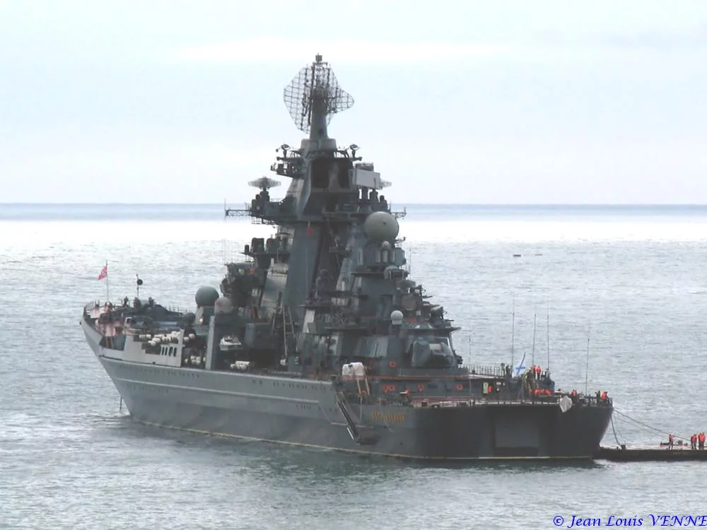 Le croiseur nucléaire russe Pierre le Grand à Toulon