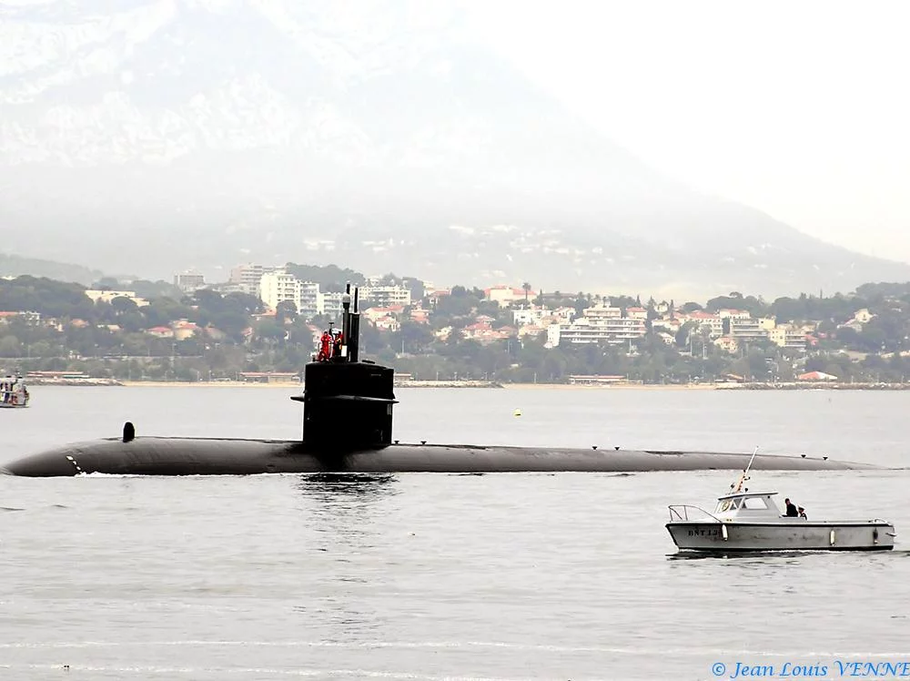 Un SNA américain arrive dans le port de Toulon