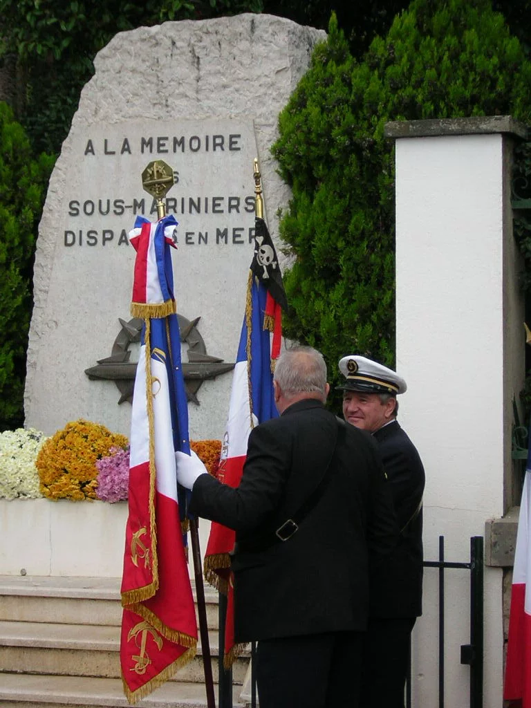 La stèle en mémoire des sous-mariniers disparus en mer
