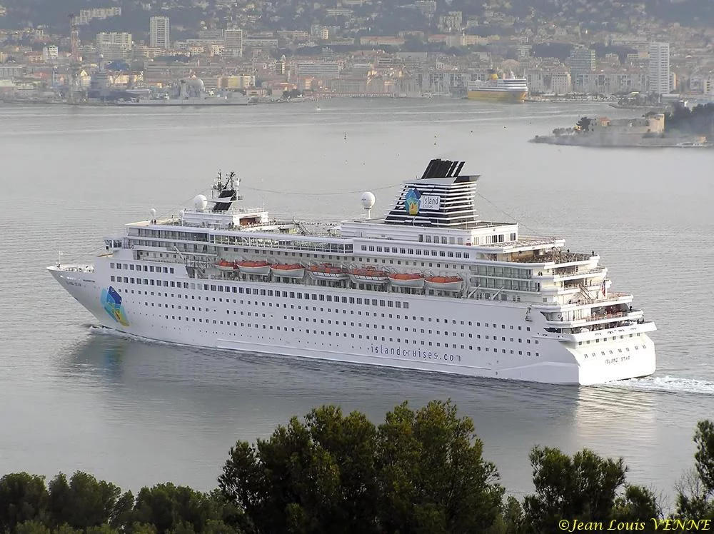 Arrivée du paquebot Island Star à Toulon