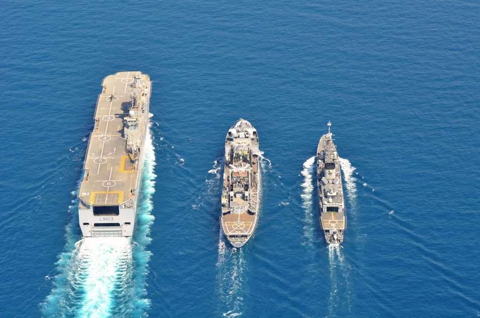 Mission Jeanne d’Arc : double ravitaillement avec le BCR Somme en océan Indien 