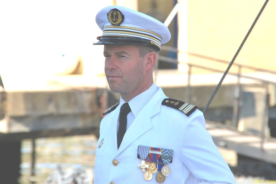 Le nouveau commandant, le CF Dalifard 