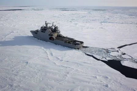 Un marin français embarque sur un brise-glaces norvégien