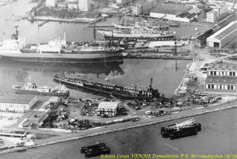 Démolition de l'Arromanches