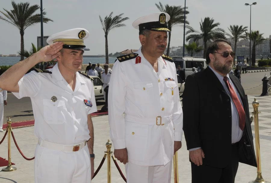Dépôt de gerbe au monument du marin inconnu