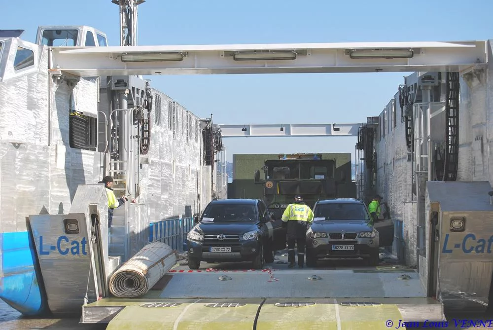 Premier plageage du L-CAT avec matériel roulant