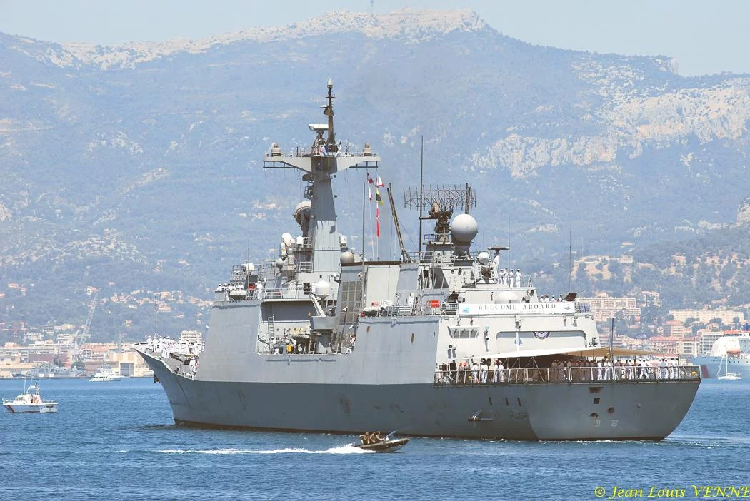 Arrivée à Toulon du destroyer Choi Young