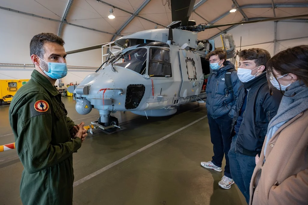 Les jeunes de l’IHEDN Normandie et Sciences Po Paris – Le Havre en immersion au sein de la Marine nationale