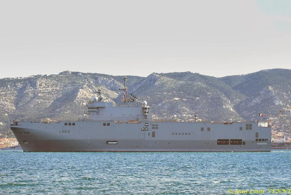 Le Tonnerre rentre à Toulon après une mission Corymbe