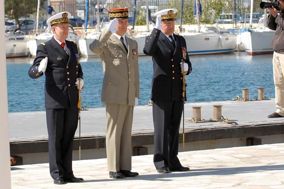Prise de fonction du vice-amiral d'escadre Yann Tainguy, préfet maritime de la Méditerranée