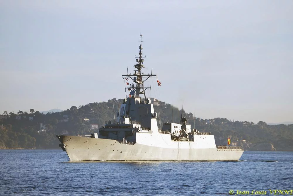 La frégate anti-aérienne espagnole ALMIRANTE DON JUAN DE BORBON