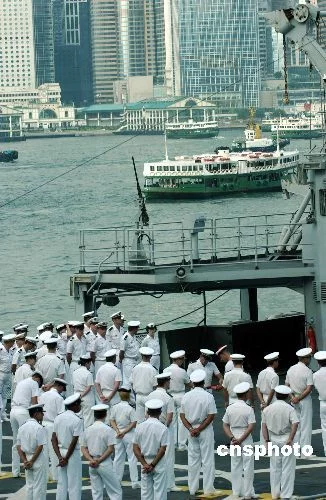 Le Var dans le port de Hong Kong
