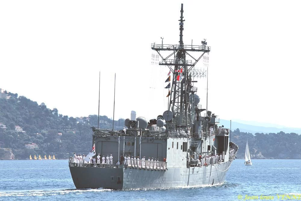 La frégate australienne HMAS Sydney quitte Toulon