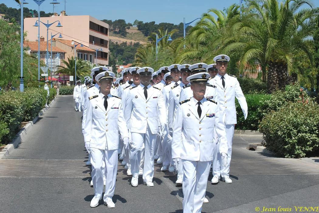 Défilé du CIN précédé de la musique