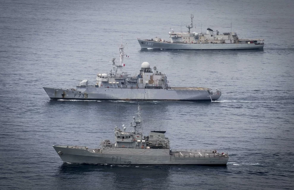 La frégate de surveillance Ventôse, le patrouilleur cap-verdien Guardiao et la frégate belge Godetia