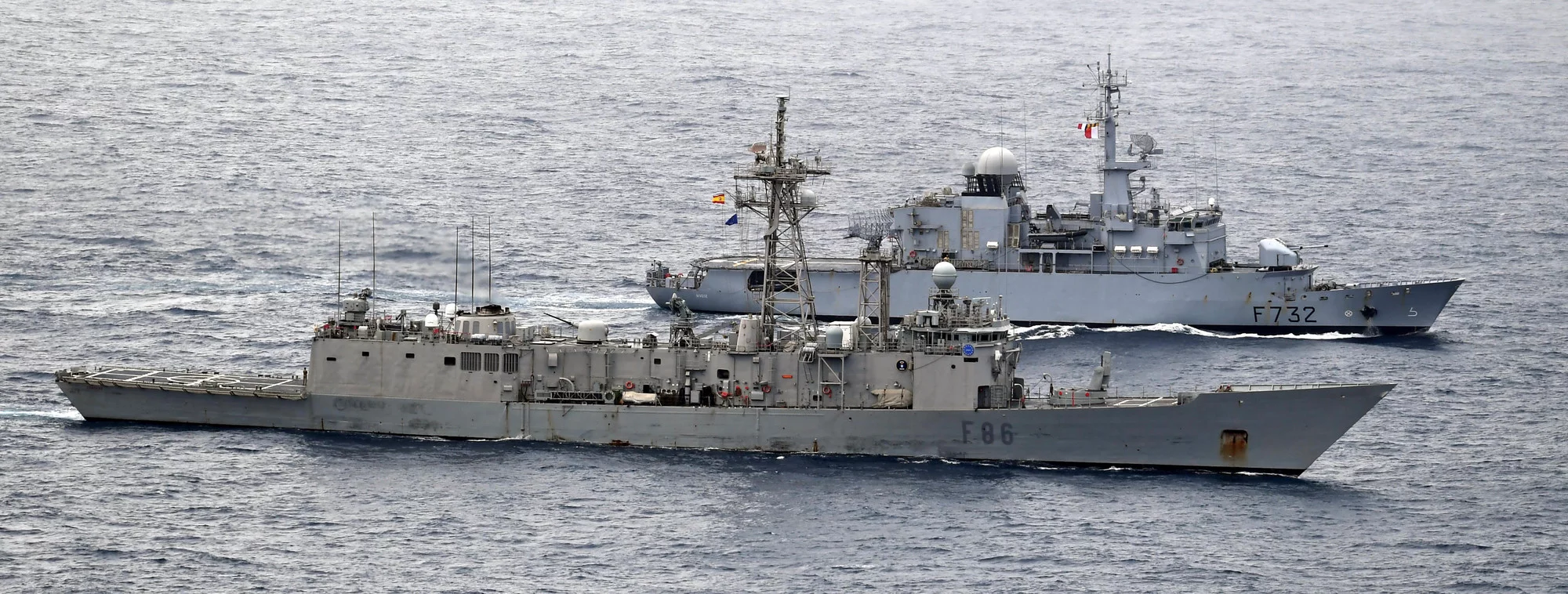 La frégate Nivôse et la frégate espagnole Canaria