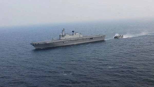 Un porte-hélicoptère sud-coréen de la classe Dokdo