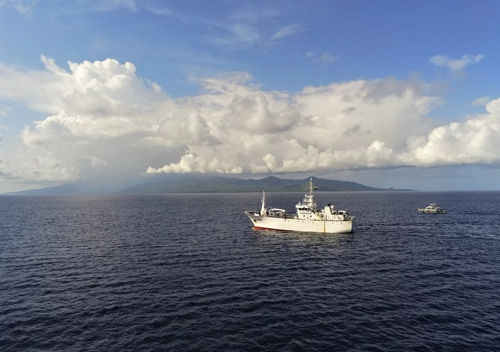 Le patrouilleur le Malin et la vedette côtière de surveillance maritime (VCSM) Verdon