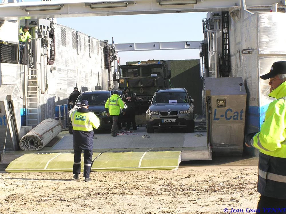 Premier plageage du L-CAT avec matériel roulant