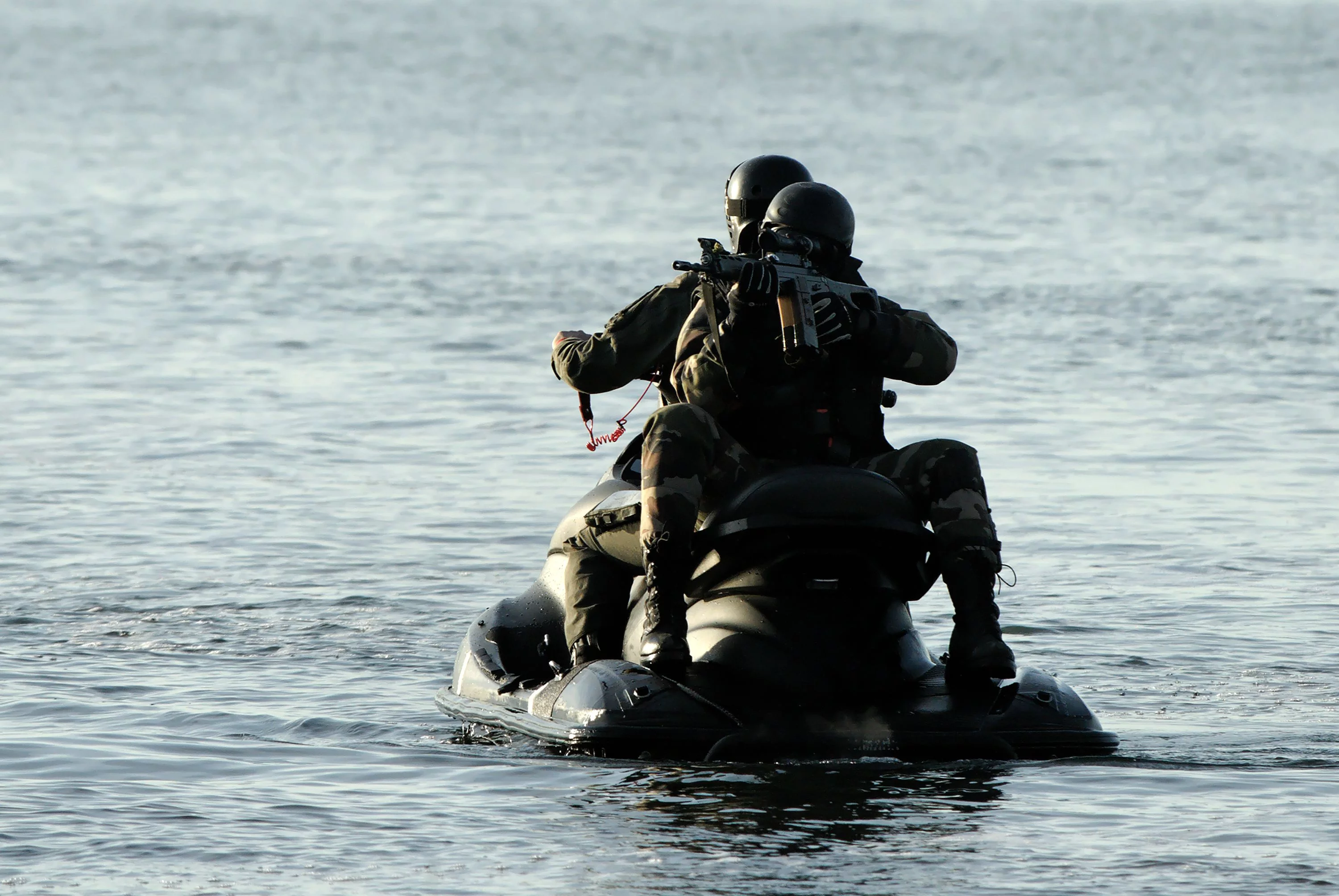 Sécurisation de la plage par les commandos marine