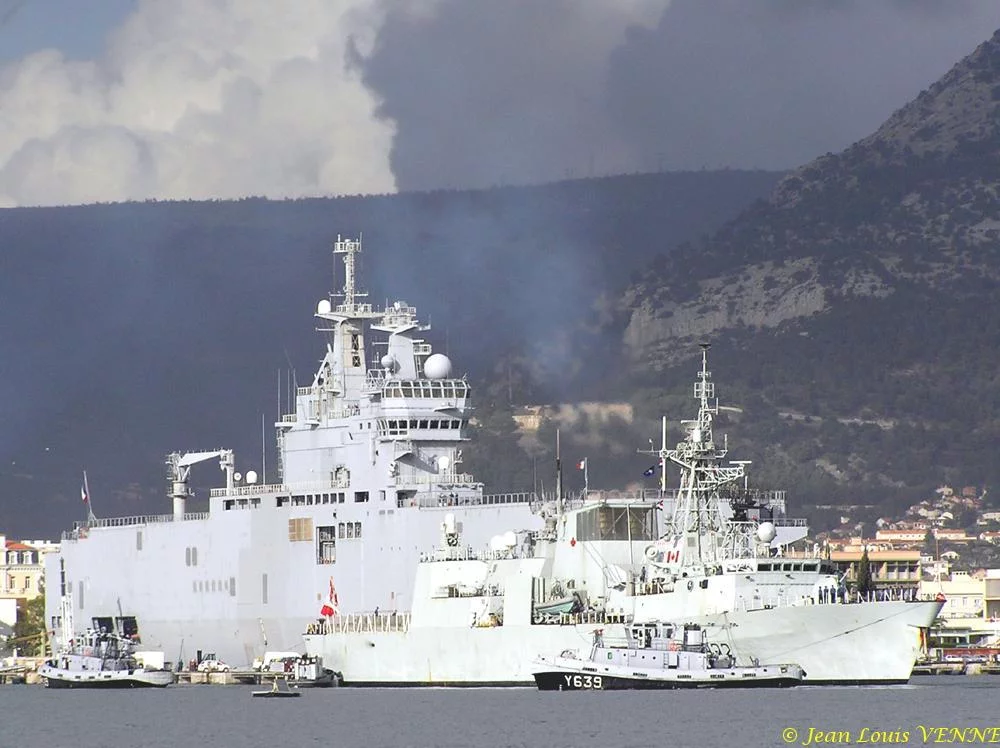 Arrivée à Toulon de la frégate canadienne Ville de Québec