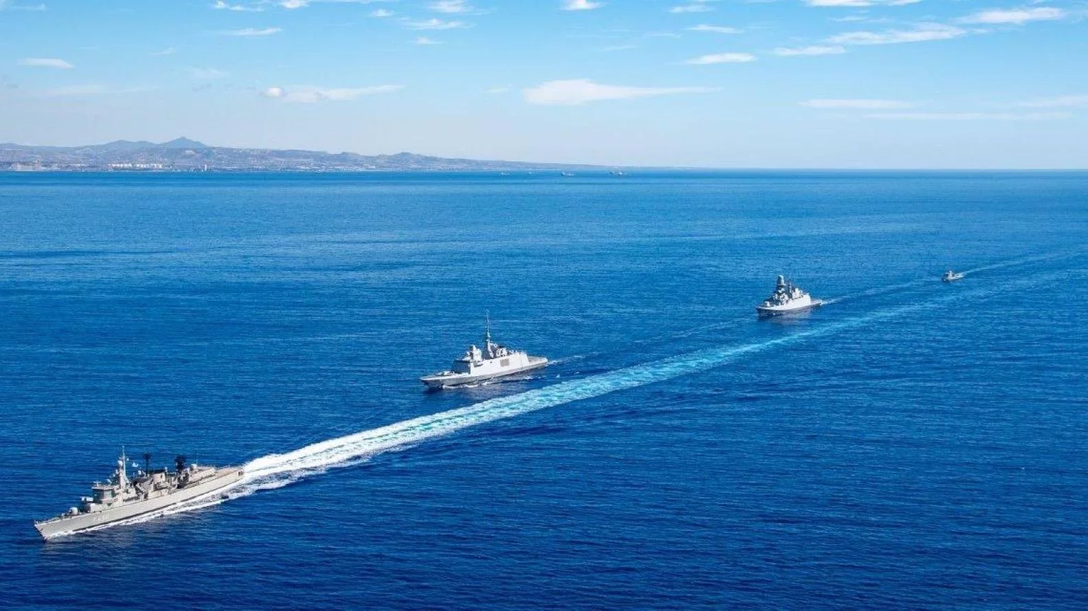 Les bâtiments participant à l'exercice Eunomia