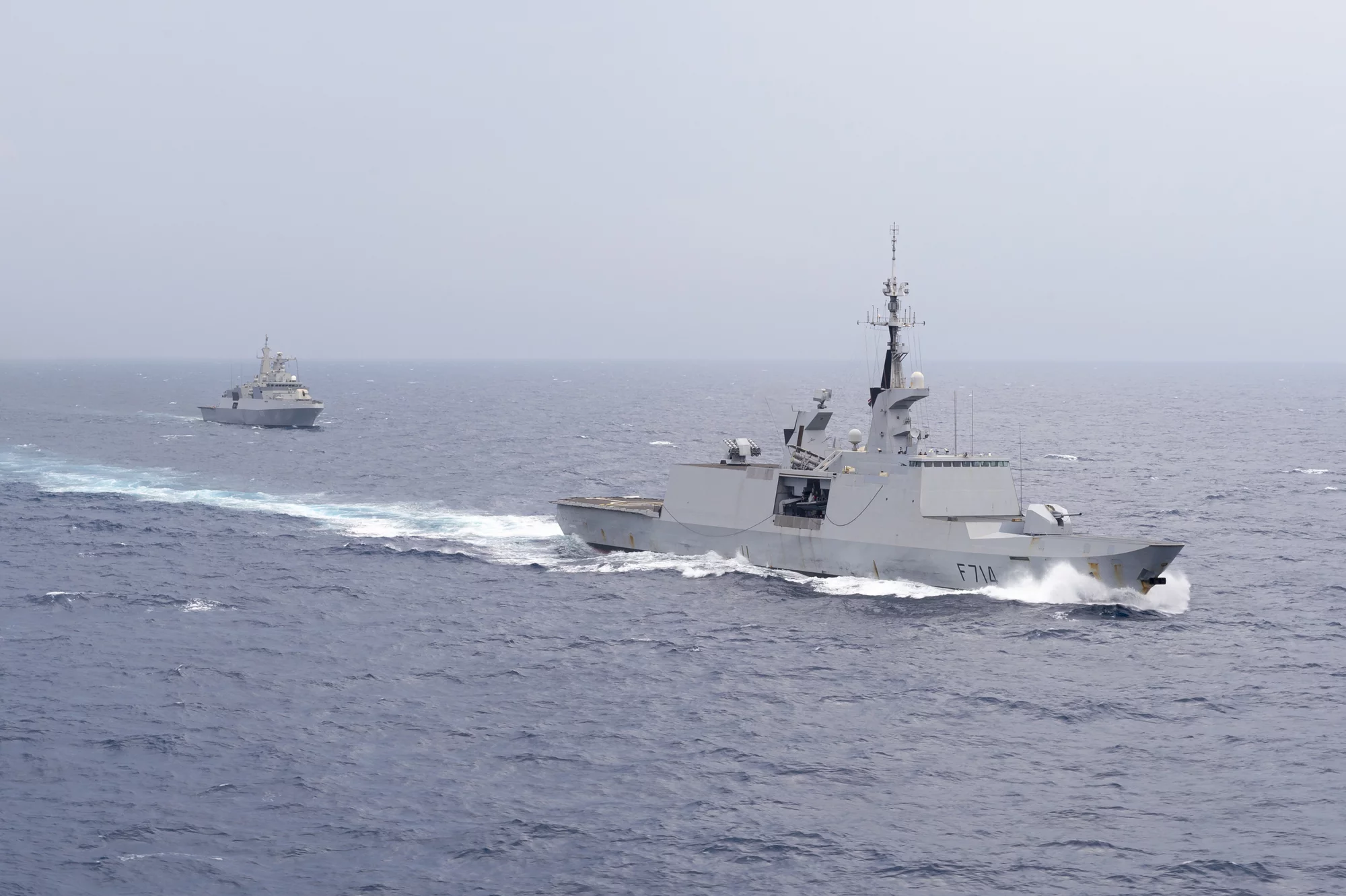 La frégate algérienne Erradii et la frégate Guépratte