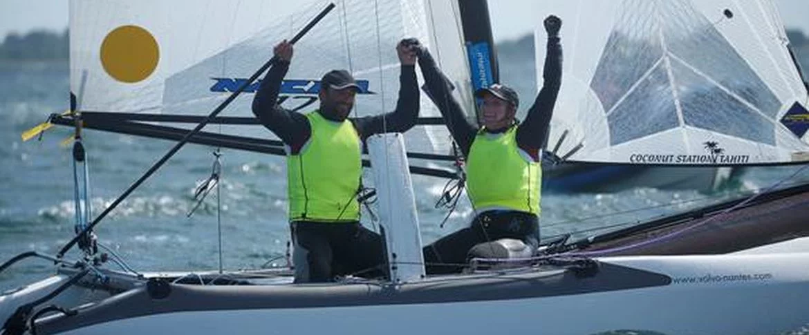 Un troisième titre de champion du monde de Nacra 17 pour l’équipage de la Marine