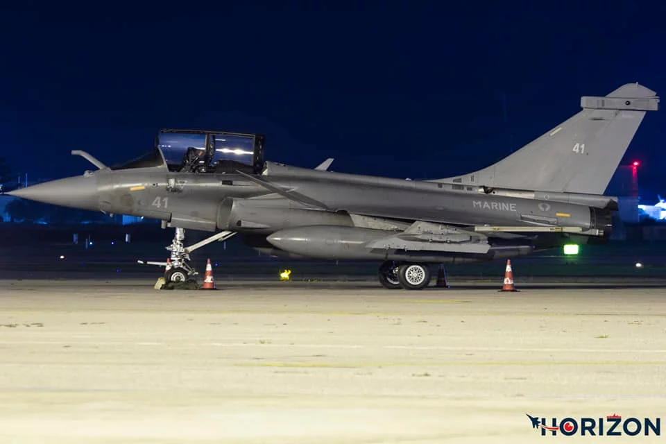 Le chasseur Rafale Marine sur l'aéroport de Malte