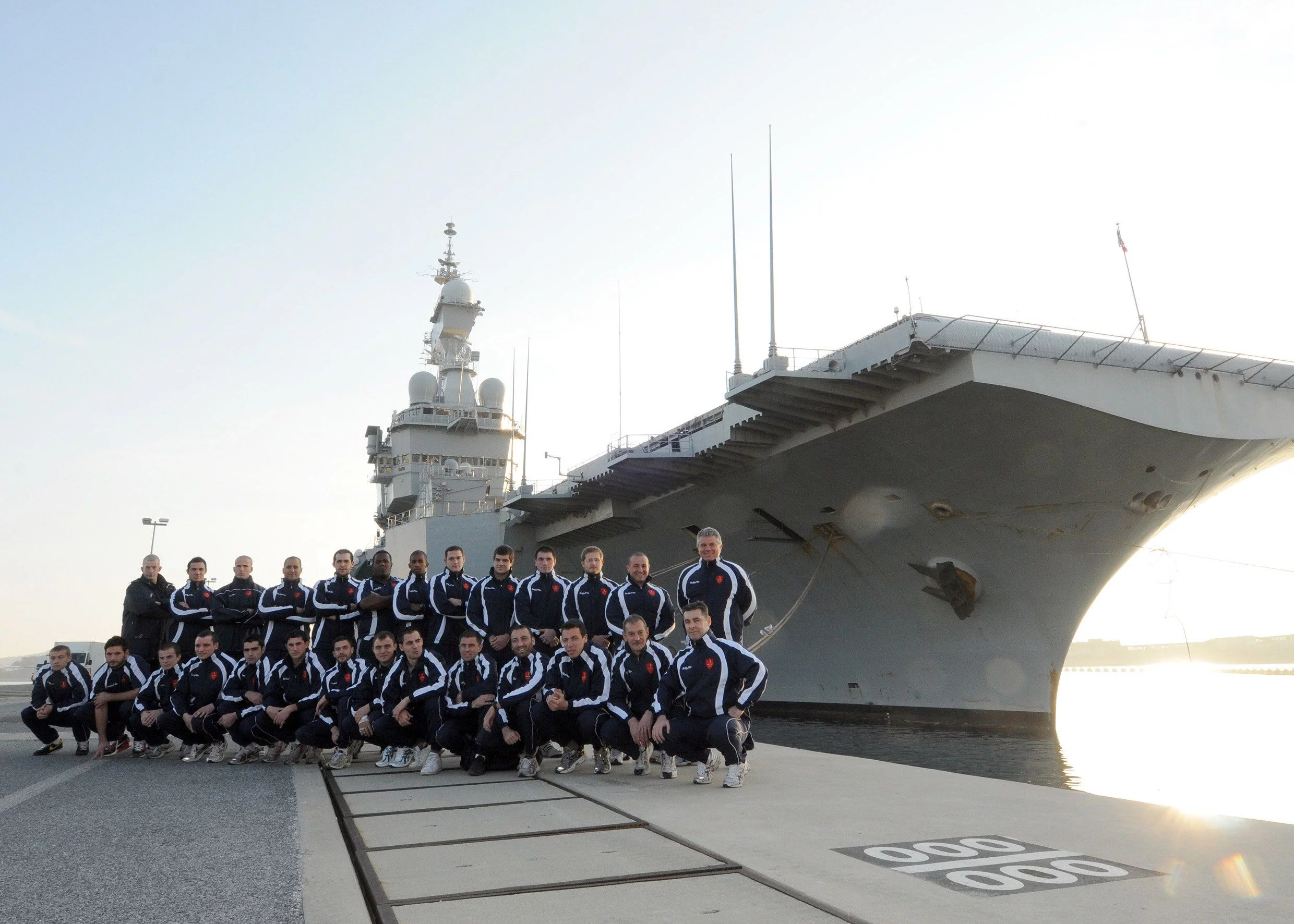 Le Rugby Club de la marine nationale sur le Charles de Gaulle