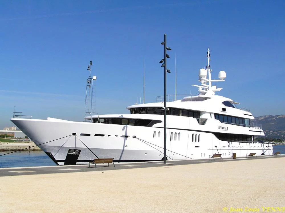 Le Netanya8 dans le port de la Seyne sur Mer